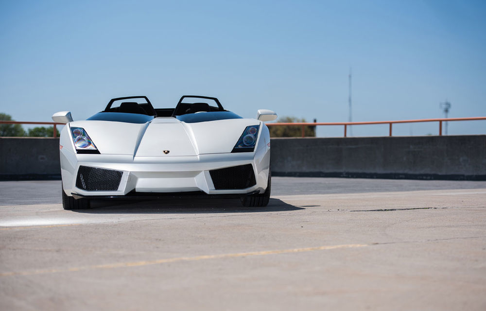 Unicul Lamborghini Concept S va fi scos la licitație pentru aproape trei milioane de dolari - Poza 7
