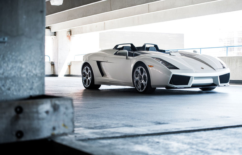 Unicul Lamborghini Concept S va fi scos la licitație pentru aproape trei milioane de dolari - Poza 5