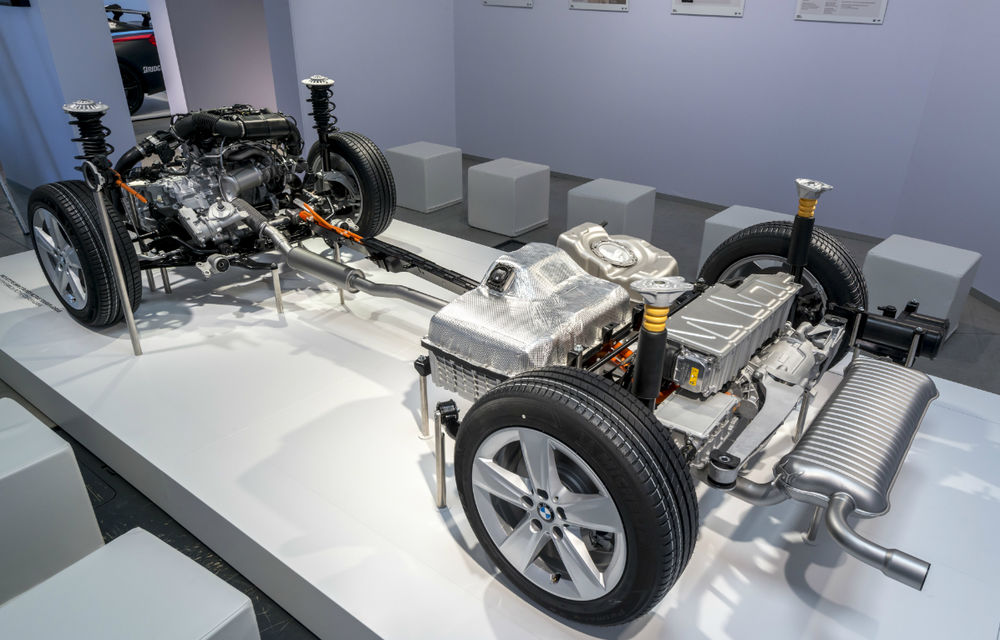 BMW ia în considerare o variantă hibridă plug-in a noului X1 - Poza 5