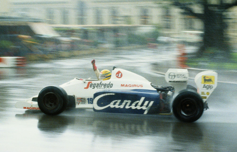 Monopostul pilotat de Senna la Monaco în 1984, scos la licitaţie pentru 1 milion de lire sterline - Poza 1