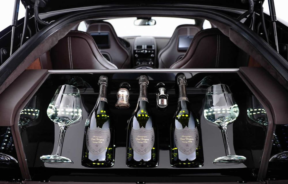 Inutil, dar spectaculos: Aston Martin Rapide S se transformă în minibar cu șampanie Dom Perignon - Poza 13