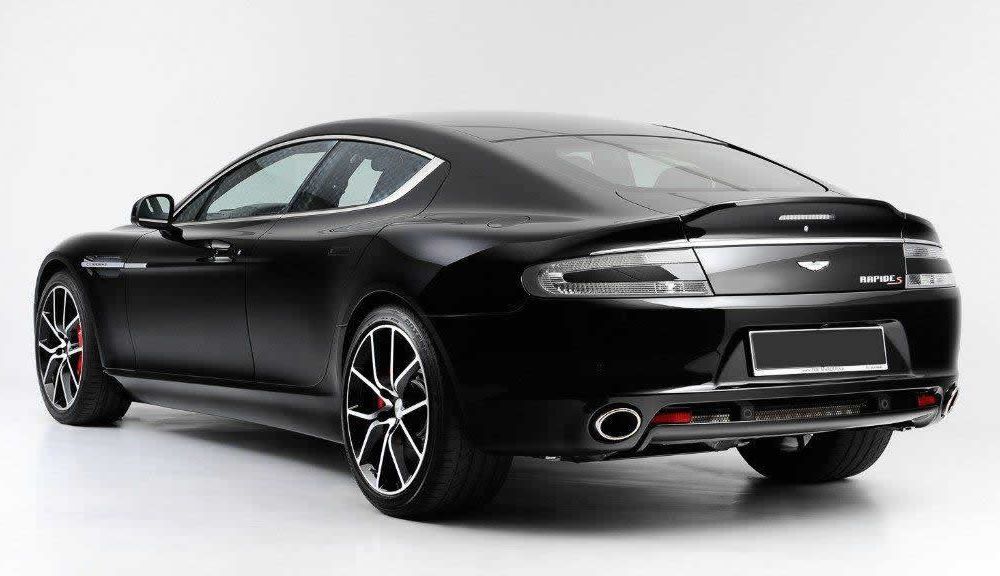 Inutil, dar spectaculos: Aston Martin Rapide S se transformă în minibar cu șampanie Dom Perignon - Poza 15