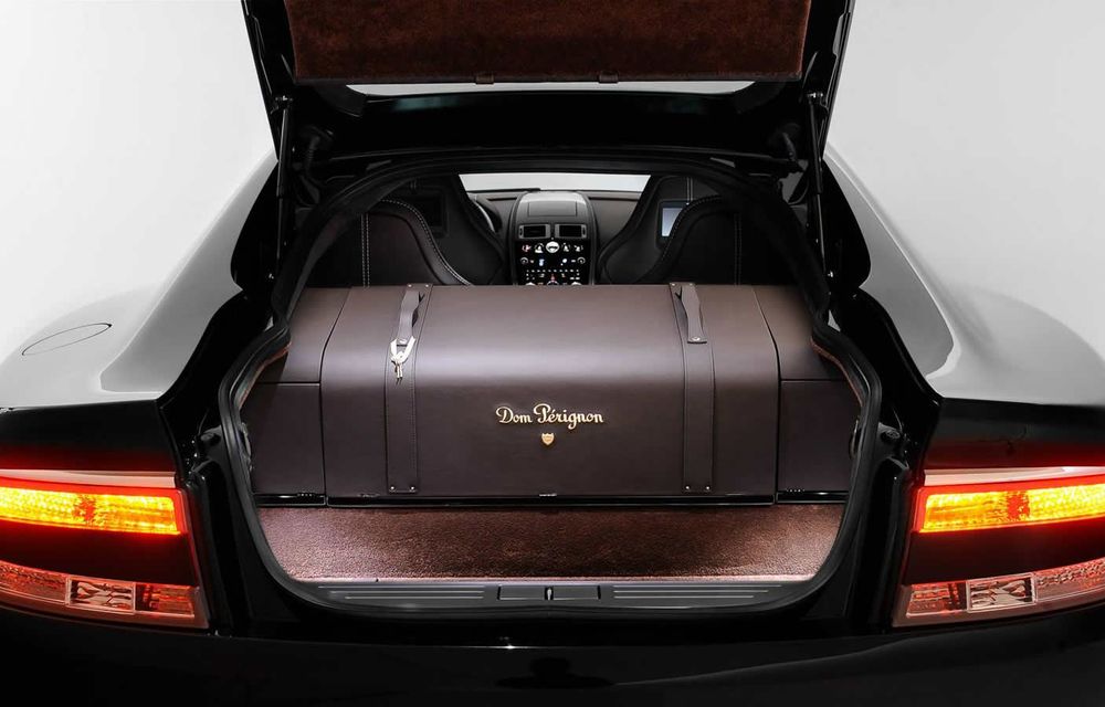 Inutil, dar spectaculos: Aston Martin Rapide S se transformă în minibar cu șampanie Dom Perignon - Poza 8