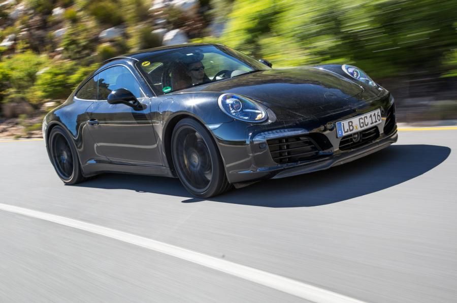 Porsche 911 facelift: primele imagini și detalii cu modificările sportivei germane - Poza 2