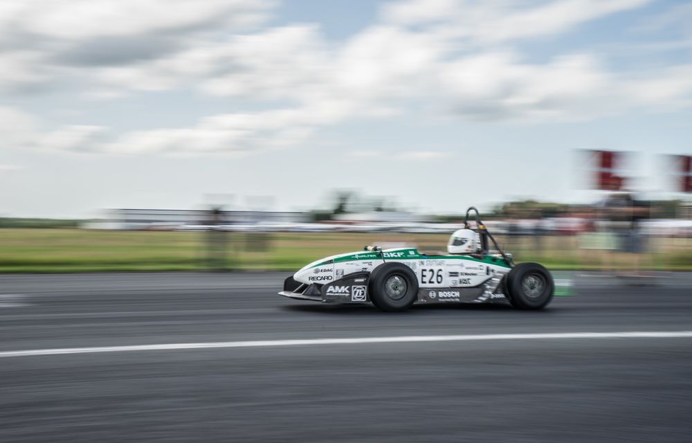 O  echipă de studenți din Germania a realizat cea mai rapidă mașină electrică din lume: 0-100 km/h în 1.78 secunde - Poza 2