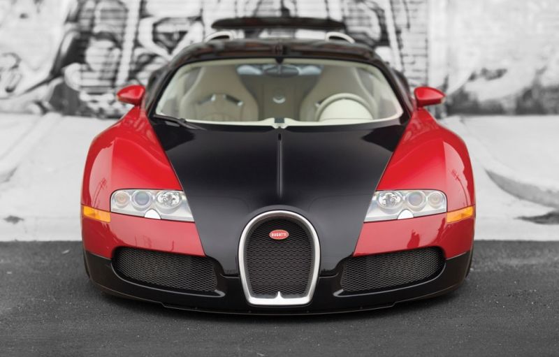 Primul Bugatti Veyron de serie este din nou de vânzare - Poza 1