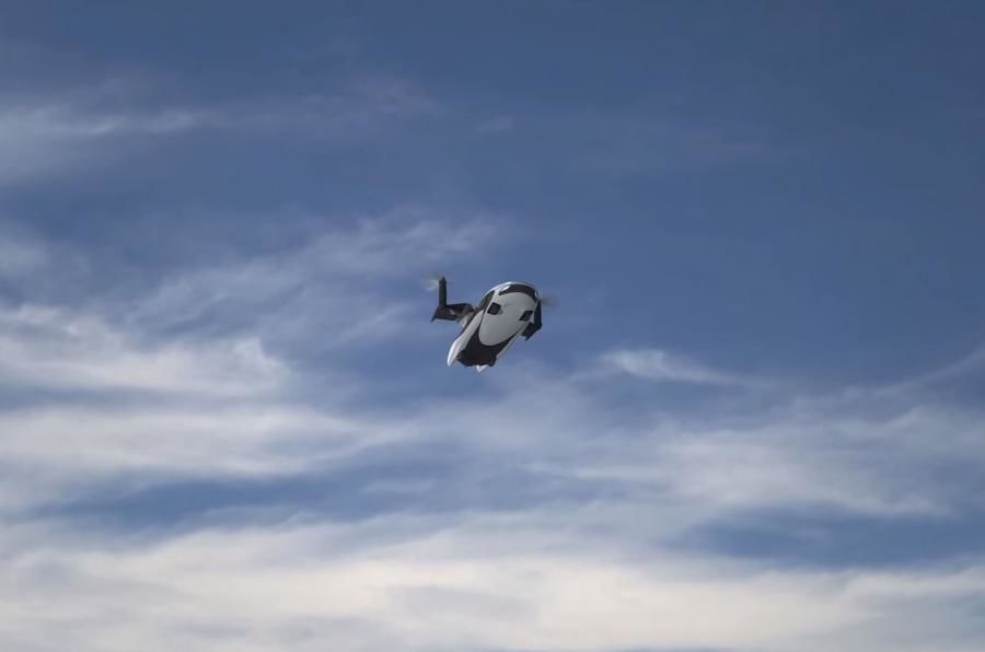 Un pas mai aproape de maşina zburătoare: Terrafugia TF-X e gata în 2022, decolează vertical şi poate zbura 800 de kilometri - Poza 14