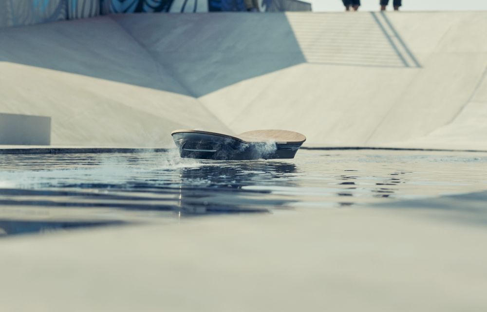 Lexus ne prezintă în acțiune skateboard-ul cu levitație magnetică - Poza 1