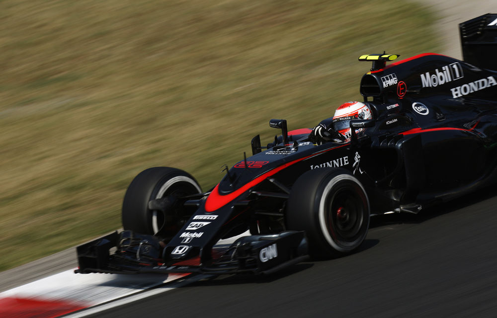 McLaren neagă plecarea lui Button de la echipă - Poza 1