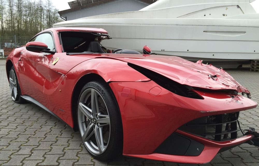 Un german cere 77.000 de euro pe epava unui Ferrari F12 Berlinetta făcut daună totală - Poza 3
