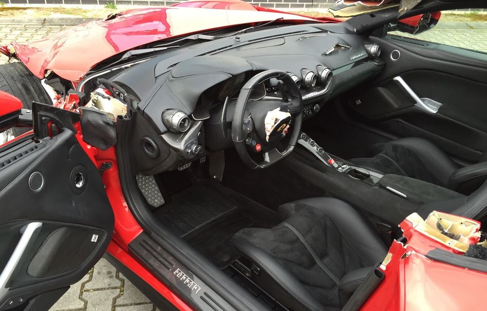 Un german cere 77.000 de euro pe epava unui Ferrari F12 Berlinetta făcut daună totală - Poza 8
