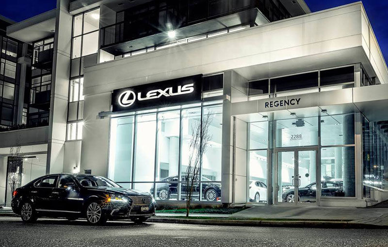 Lexus adoptă o strategie riscantă: o parte din dealerii săi nu vor mai negocia prețurile mașinilor vândute în 2016 - Poza 1