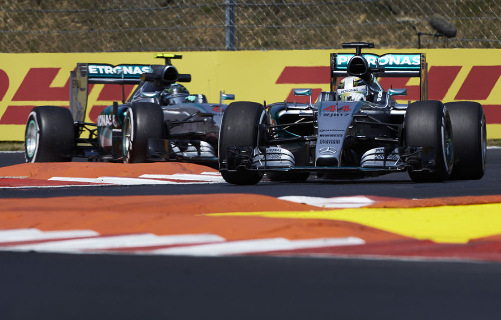 Mercedes consideră că Rosberg poate câştiga titlul doar prin erorille lui Hamilton - Poza 1