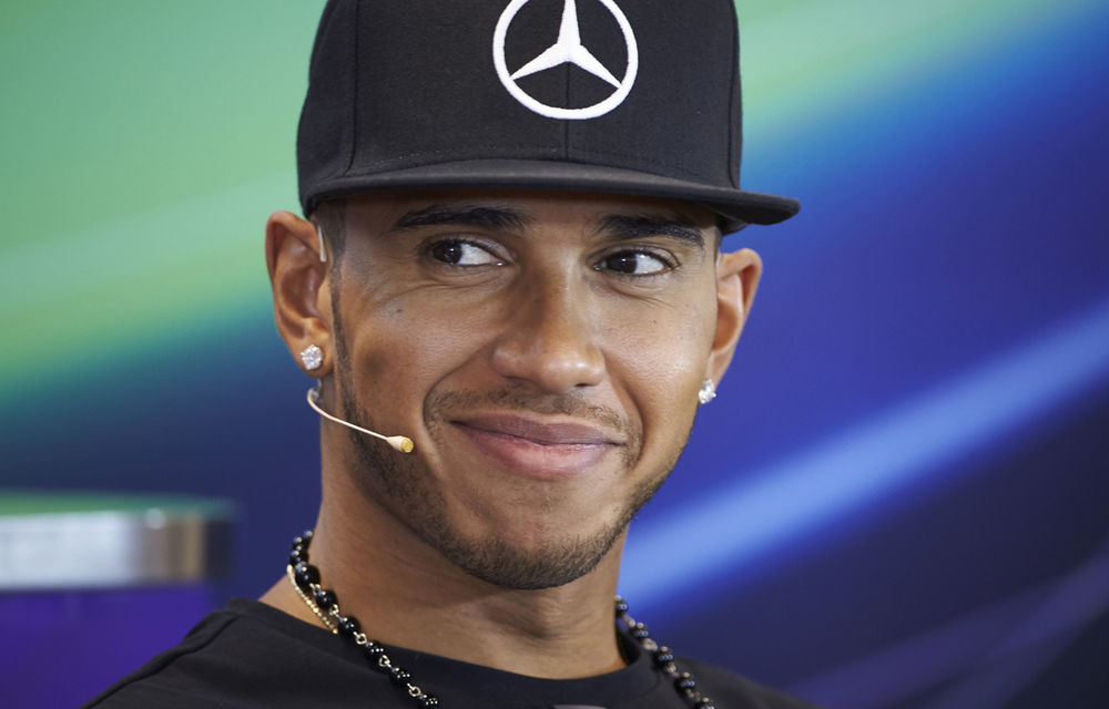 Hamilton nu este interesat de trofeul pentru cele mai multe pole position-uri într-un sezon - Poza 1