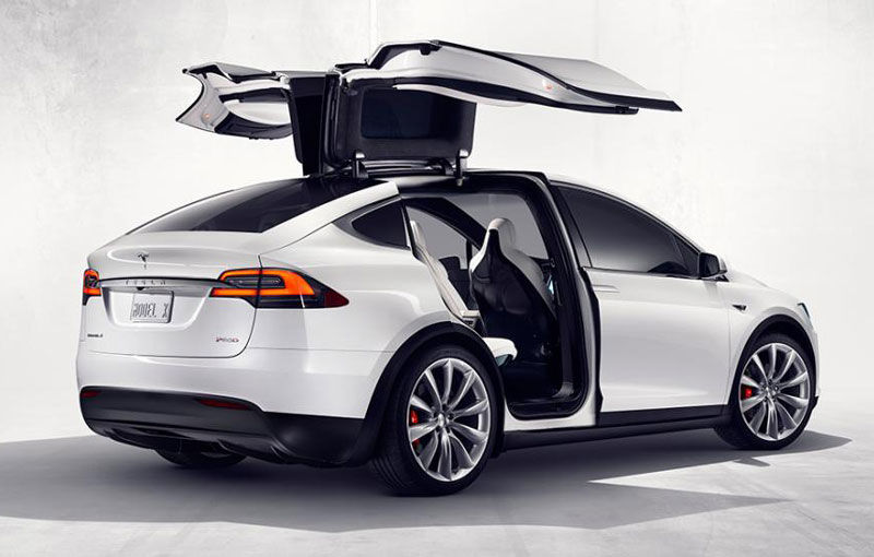 Tesla Model X: primele imagini cu cel mai rapid SUV din istorie - 3.2 secunde pentru 0-96 km/h - Poza 1