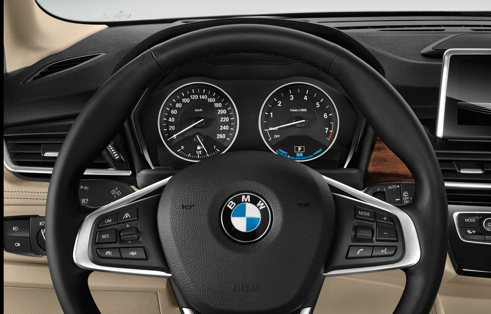 BMW 225xe Active Tourer este primul monovolum plug-in hybrid produs de marca bavareză - Poza 4