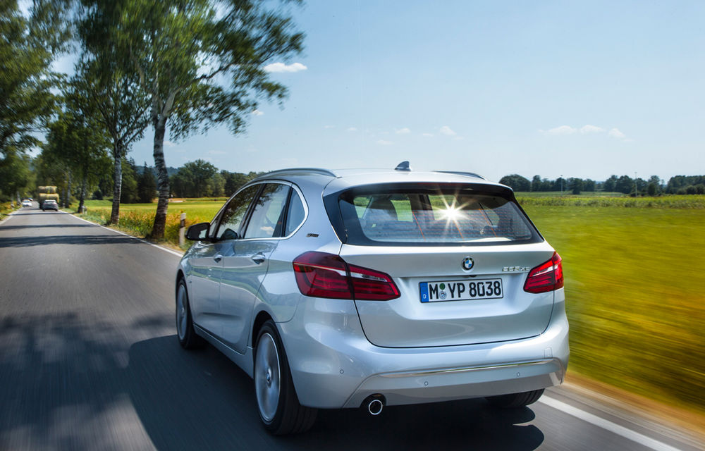 BMW 225xe Active Tourer este primul monovolum plug-in hybrid produs de marca bavareză - Poza 15