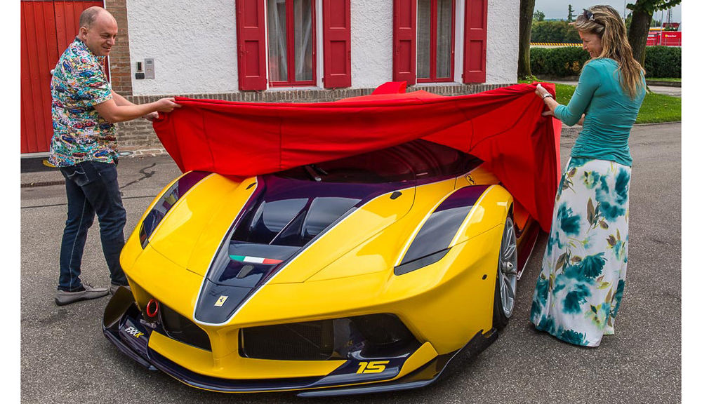 Vicepreședintele Google i-a făcut cadou soției sale un Ferrari de trei milioane de dolari - Poza 7