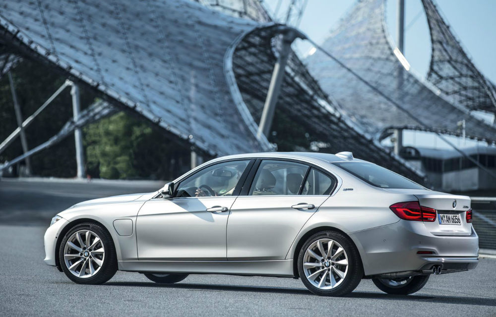 BMW 330e: consum de 1.9 litri pentru versiunea hibridă alimentată la priză a actualului Seria 3 - Poza 19