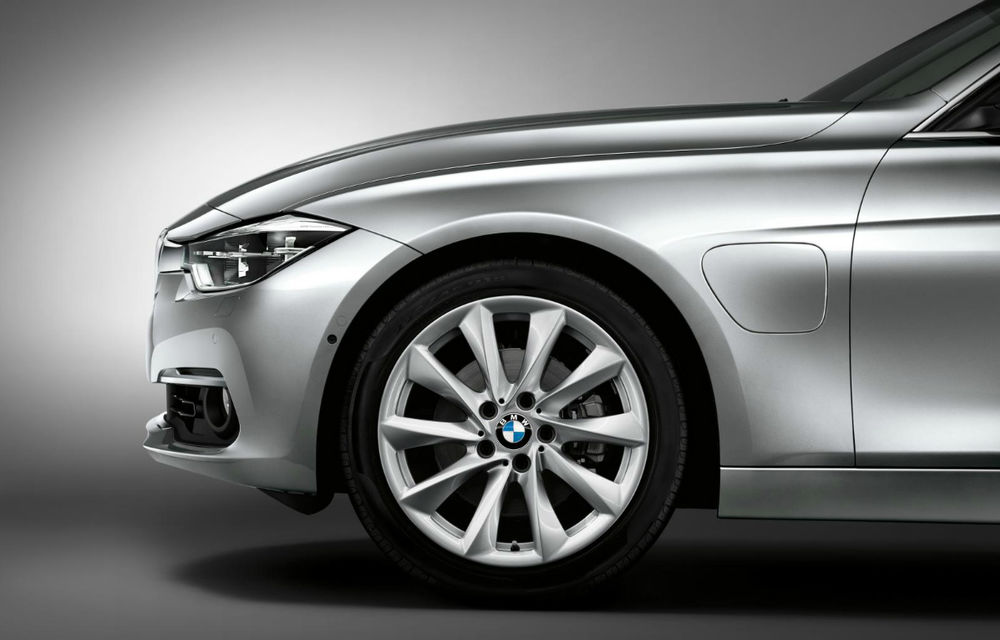 BMW 330e: consum de 1.9 litri pentru versiunea hibridă alimentată la priză a actualului Seria 3 - Poza 36