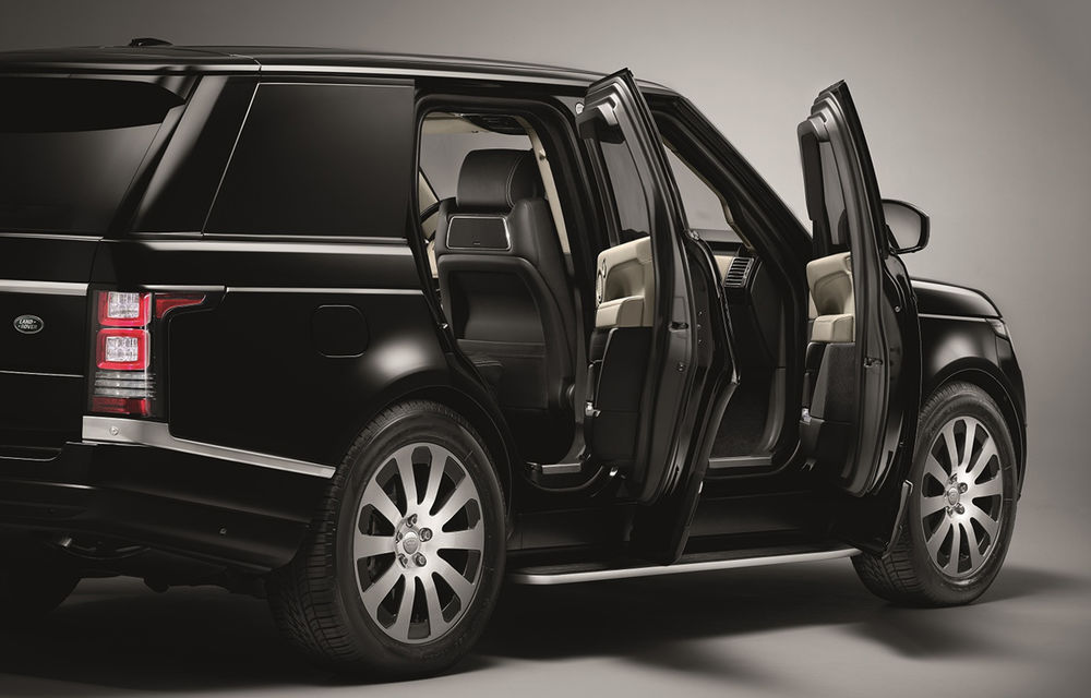 Range Rover Sentinel este primul model blindat produs oficial de către constructorul britanic - Poza 3