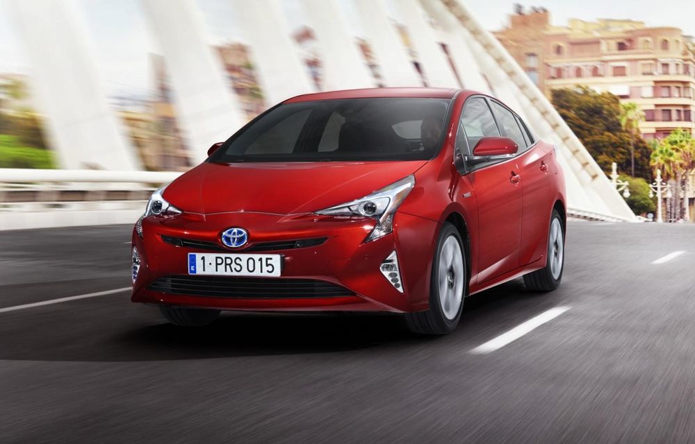 Toyota Prius a primit o nouă generație: primele imagini și informații oficiale - Poza 1