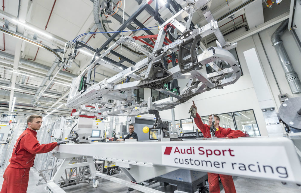 Audi R8 LMS - versiunea dedicată circuitului poate fi achiziţionată pentru 360.000 euro - Poza 4