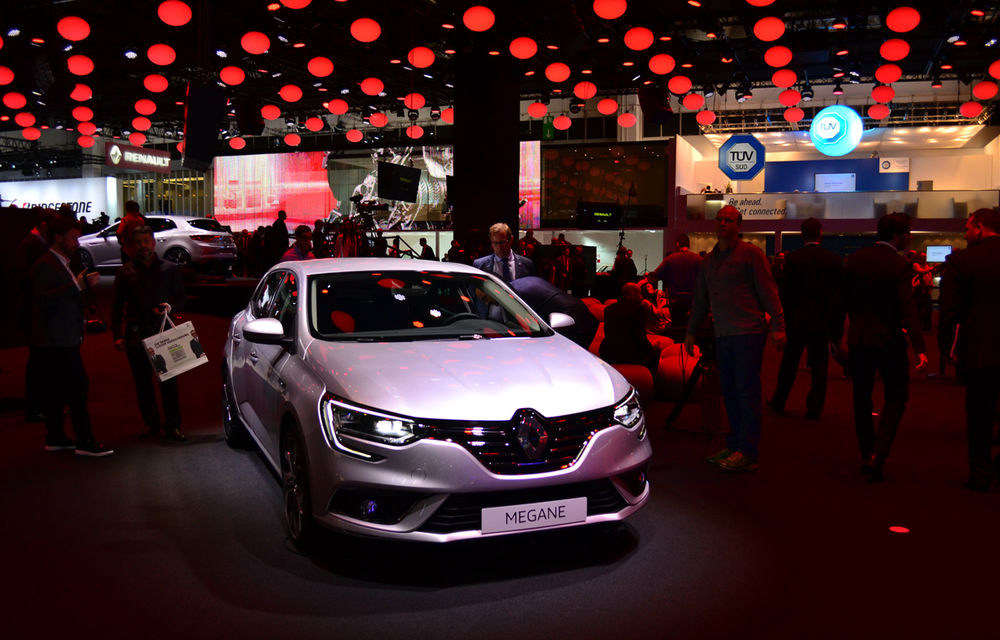 Frankfurt 2015: Megane este vedeta standului Renault, oficialii Dacia explică cutia automată Easy-R de pe Sandero și Logan - Poza 11