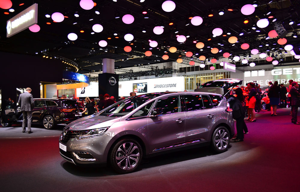 Frankfurt 2015: Megane este vedeta standului Renault, oficialii Dacia explică cutia automată Easy-R de pe Sandero și Logan - Poza 13