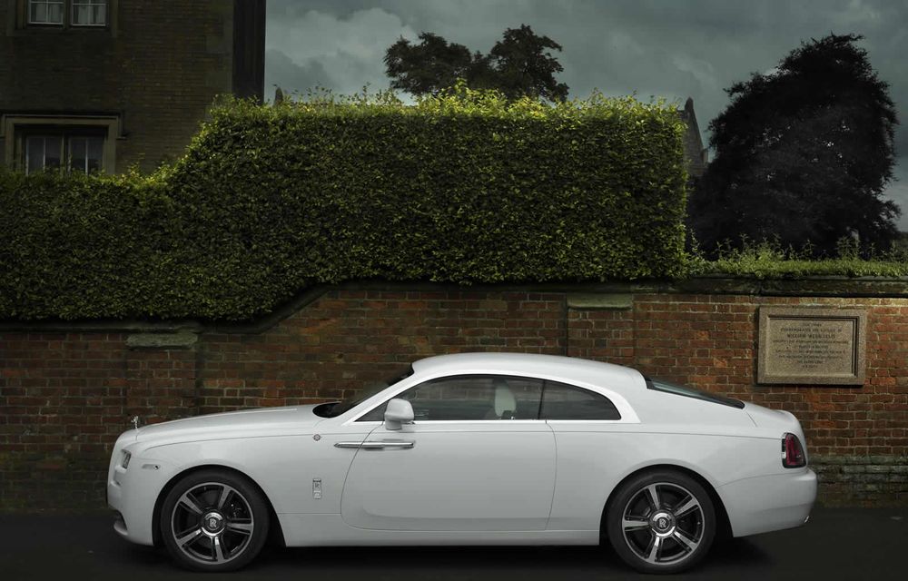 Rolls Royce Wraith, îmbrăcat în culorile echipei naționale engleze de rugby - Poza 2