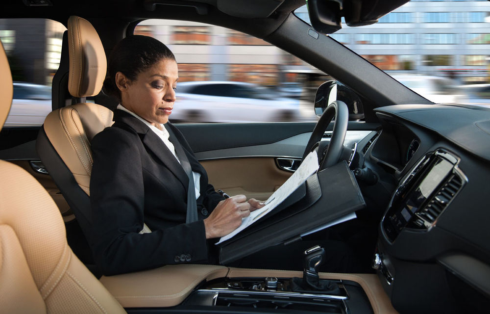 Demonstraţie Volvo: cum preiei şi cum predai controlul unei maşini complet autonome pe şosea - Poza 5