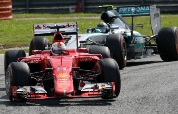 Hamilton îşi doreşte dueluri roată la roată cu Vettel în 2016 - Poza 1