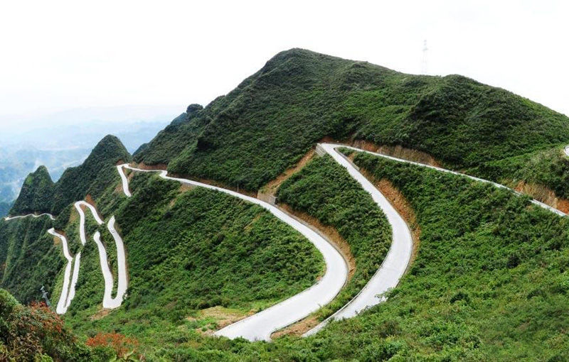 Chinezii au construit Drumul spre Paradis, cel mai nou &quot;rival&quot; al Transfăgărășanului - Poza 1