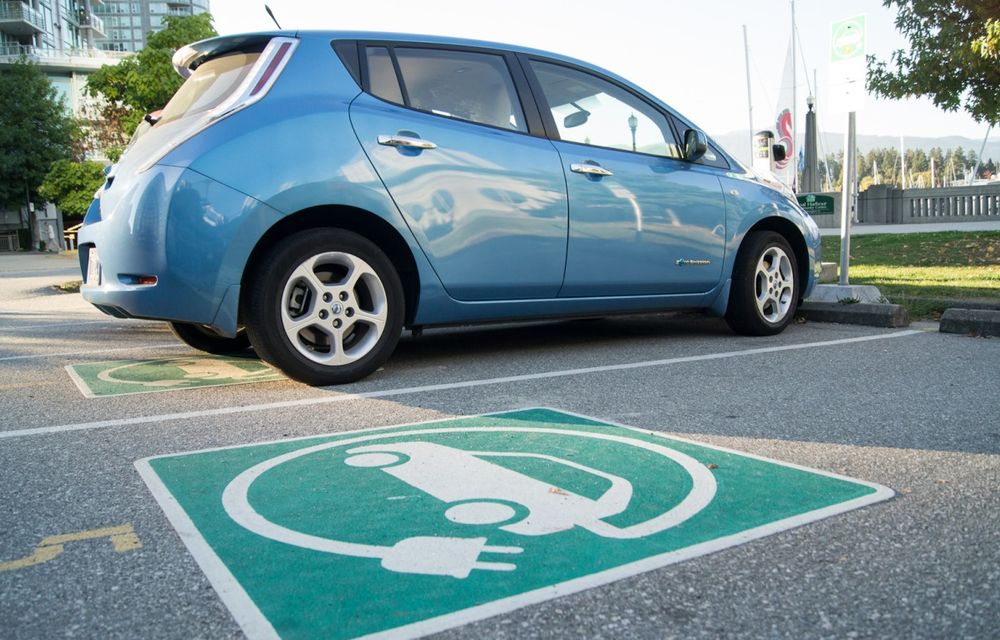 Probleme noi pentru proprietarii de mașini electrice din SUA: &quot;E nevoie de reguli de bun-simț la punctele de încărcare&quot; - Poza 1