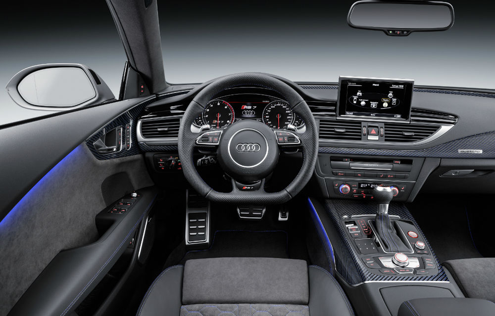 Audi zguduie lumea supercar-urilor: lansează un break de 605 CP cu timp 0-100 km/h de 3.7 secunde - Poza 44