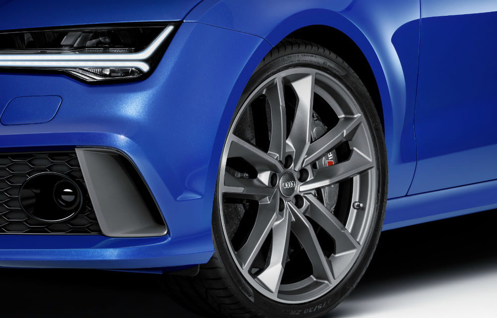 Audi zguduie lumea supercar-urilor: lansează un break de 605 CP cu timp 0-100 km/h de 3.7 secunde - Poza 40