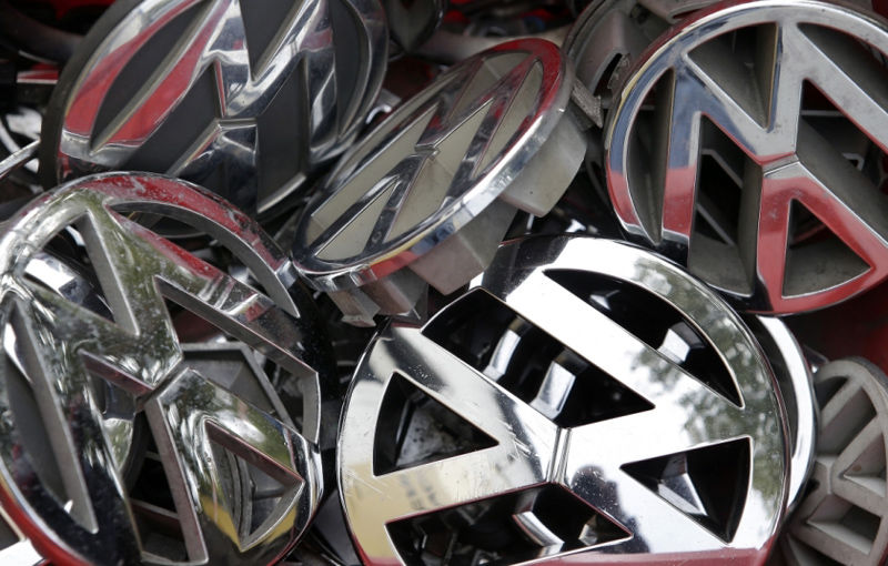 Volkswagen admite că maşinile cu motoare diesel de 3 litri afectate de emisii au fost vândute şi în Europa - Poza 1