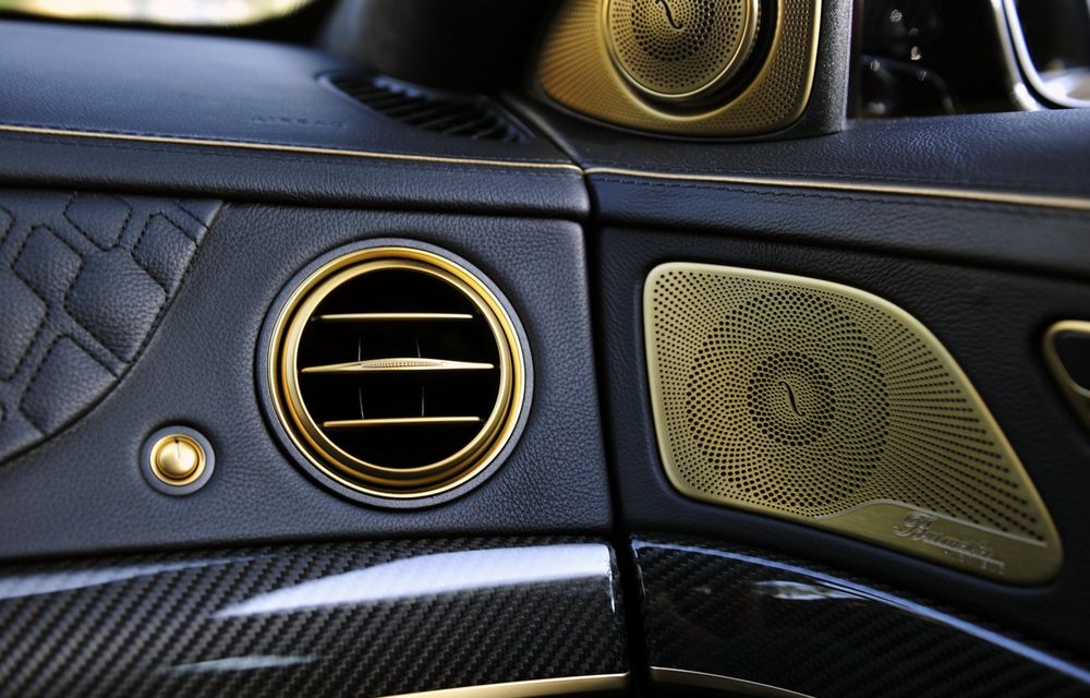 Lecție de opulență servită de Brabus: un Mercedes S65 AMG a fost poleit cu aur în Dubai - Poza 19