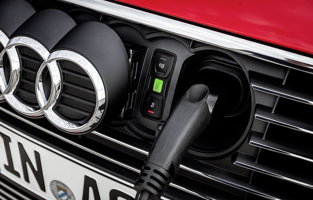 Apă plus dioxid de carbon: nouă ne iese sifon, Audi produce benzină şi motorină - Poza 11