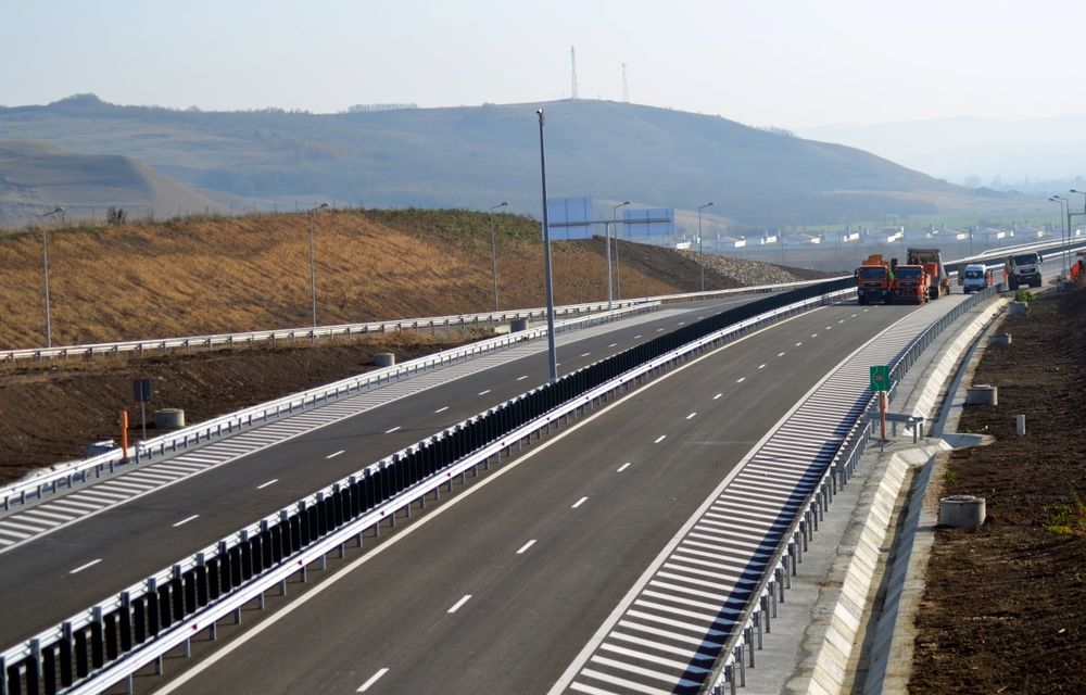 Cele 45 de zile au devenit 6 luni: autostrada Orăştie - Sibiu va fi redeschisă abia în iunie 2016 - Poza 1