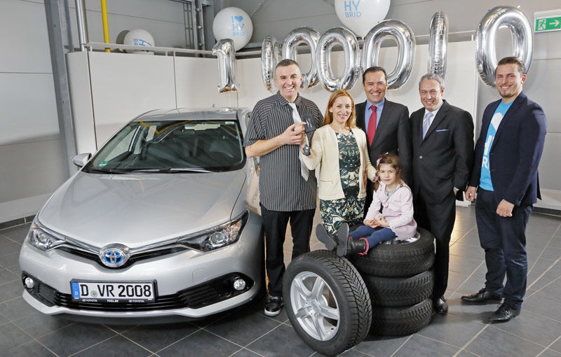 Europa a prins gustul mașinilor eco: Toyota a vândut hibridul cu numărul un milion - Poza 1