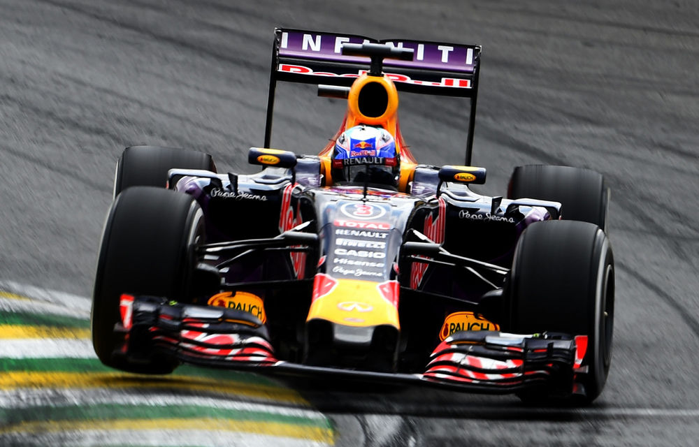 Red Bull Racing va utiliza în 2016 motoare Renault sub brandul TAG Heuer - Poza 1