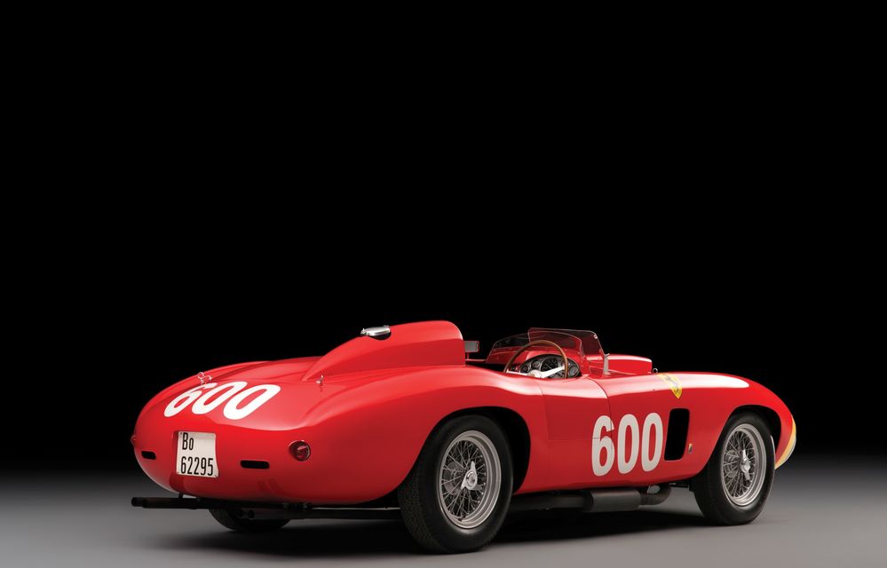 Licitații auto de top: 25 de milioane de euro pentru un Ferrari condus de Fangio și 1.6 milioane pe Porsche-ul psihedelic al lui Janis Joplin - Poza 2