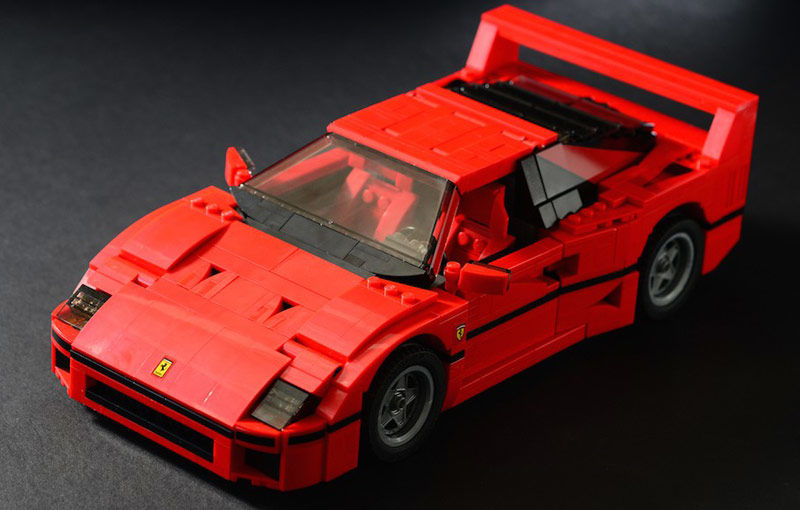 Lego a pregătit un cadou de Crăciun pentru copilul din tine: o replică a legendarului Ferrari F40 - Poza 1