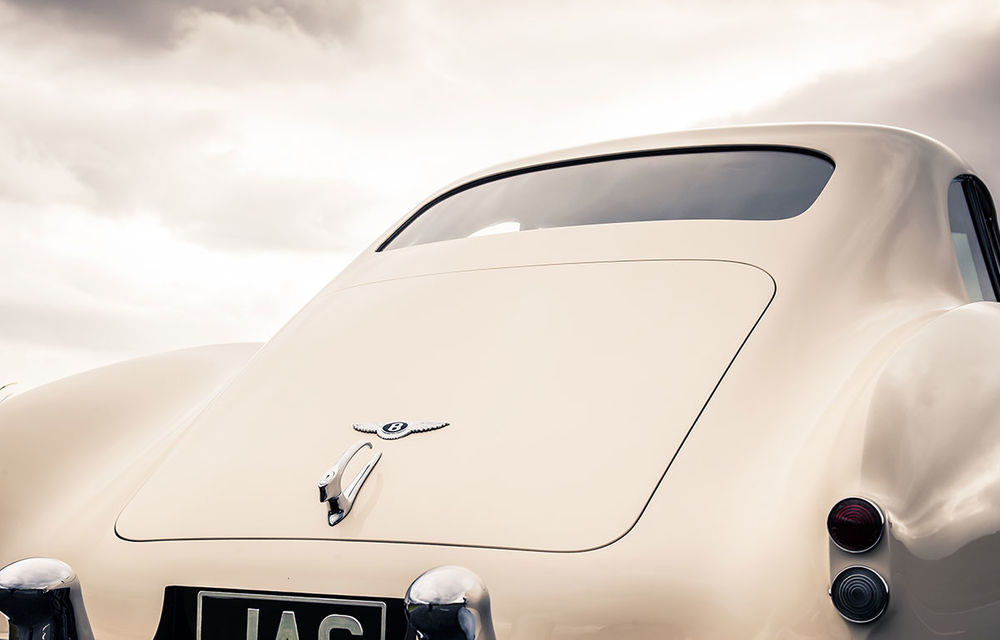 Lecție britanică de istorie: primul Bentley Continental, față în față cu actualul Bentley Continental GT Speed - Poza 8