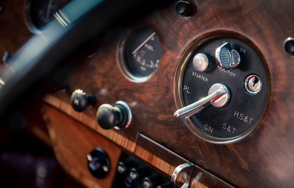Lecție britanică de istorie: primul Bentley Continental, față în față cu actualul Bentley Continental GT Speed - Poza 11