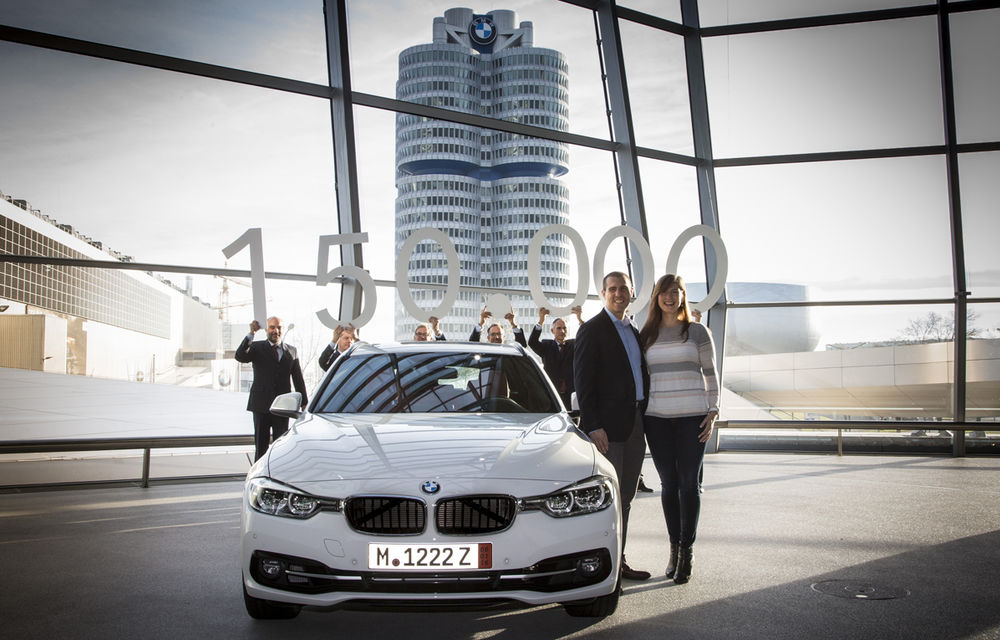 Când clienții își primesc mașinile direct la fabrică: BMW celebrează mașina 150.000 oferită clienților la BMW Welt Munchen - Poza 1
