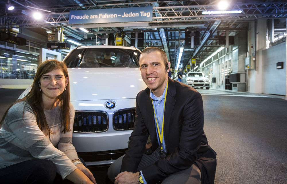 Când clienții își primesc mașinile direct la fabrică: BMW celebrează mașina 150.000 oferită clienților la BMW Welt Munchen - Poza 2