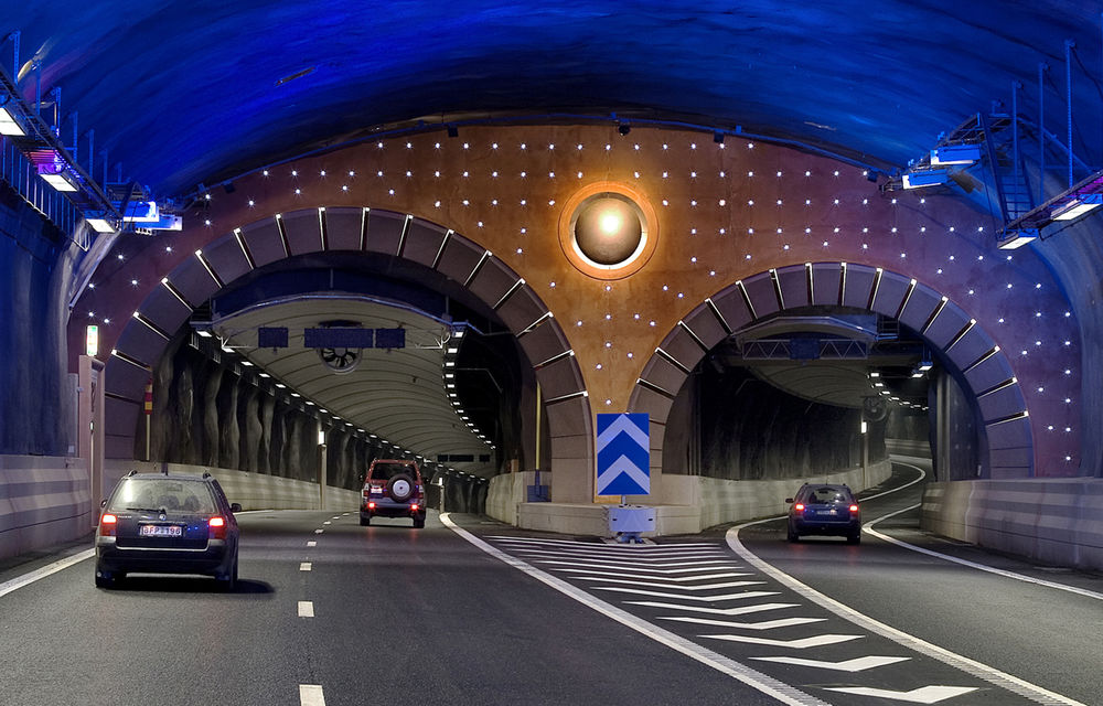 Autostrada Sibiu - Piteşti va avea 9 tuneluri, dintre care unul de aproape 3 kilometri - Poza 1