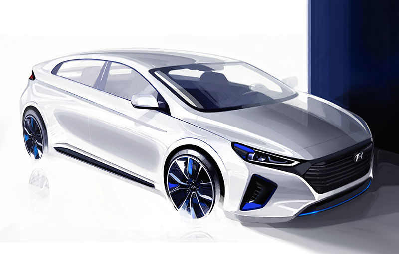 Hyundai Ioniq e anunțat de două noi schițe: trei mașini eco într-una singură - Poza 1